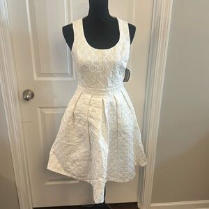 Eva Mendes White Patterned Dress with Lining